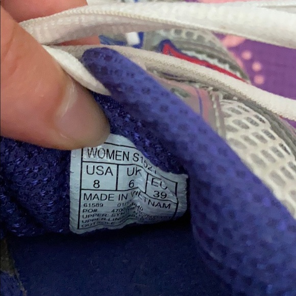 Saucony Sneakers - Picture 3 of 5